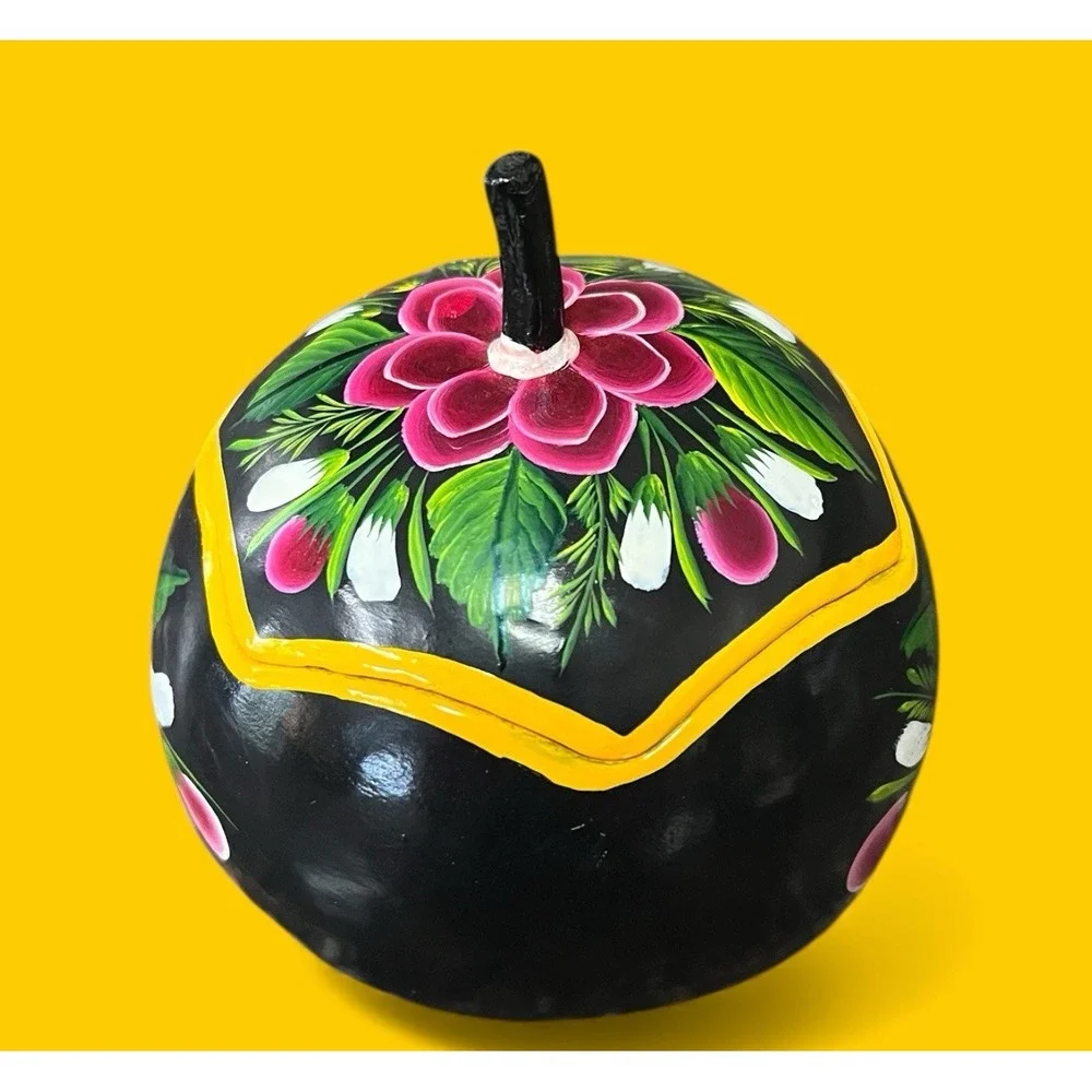 Gourd Trinket Box Bright‎ Hand Painted Handmade Floral Flowers Folk Art Mexican